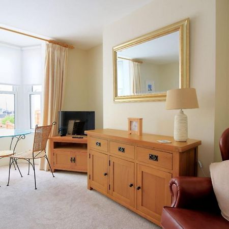 The Garden Suite Lyme Regis Exteriör bild