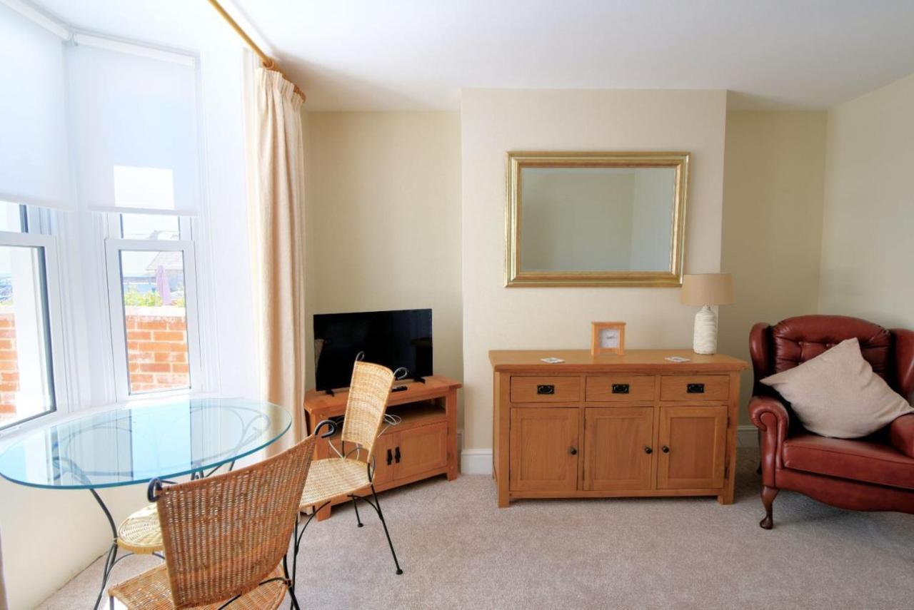 The Garden Suite Lyme Regis Exteriör bild