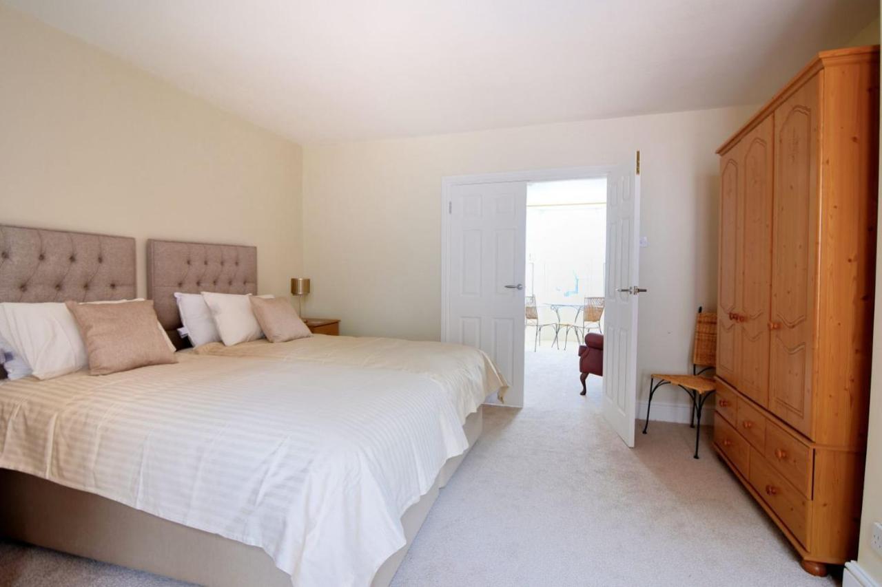 The Garden Suite Lyme Regis Exteriör bild